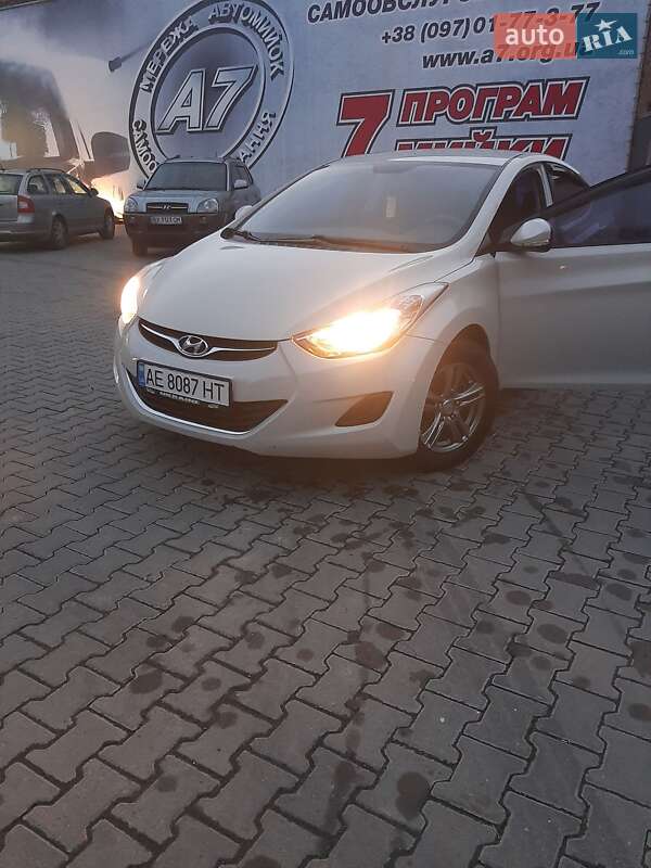 Седан Hyundai Elantra 2012 в Хмельницькому