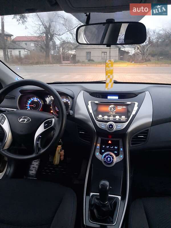 Седан Hyundai Elantra 2012 в Хмельницькому