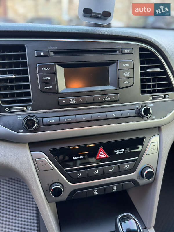 Седан Hyundai Elantra 2017 в Миколаєві