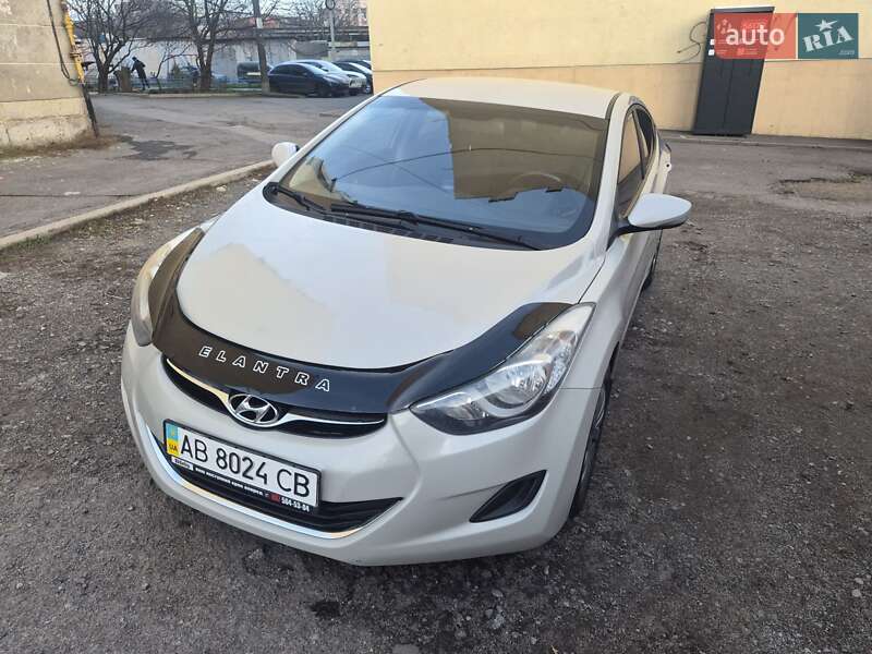 Седан Hyundai Elantra 2013 в Вінниці