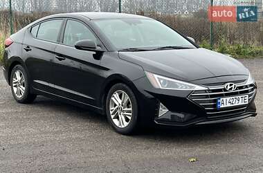 Седан Hyundai Elantra 2019 в Києві