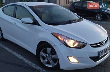 Седан Hyundai Elantra 2013 в Днепре