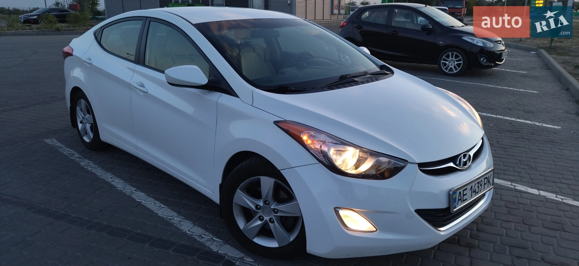 2013 Hyundai Elantra - фото 1