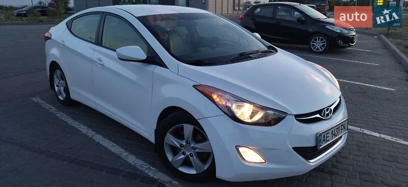 Hyundai Elantra 2013