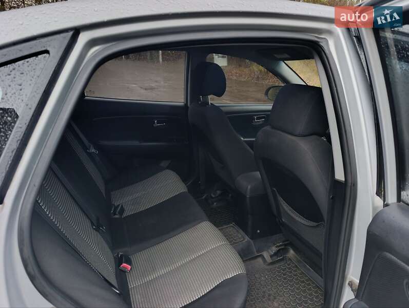 Седан Hyundai Elantra 2011 в Києві фото 8 Седан Hyundai Elantra 2011 в Києві