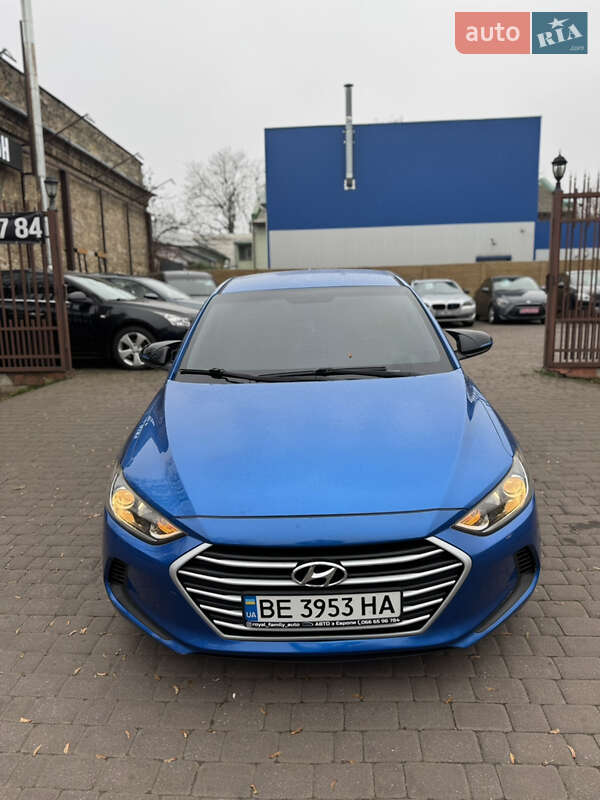 Седан Hyundai Elantra 2017 в Николаеве