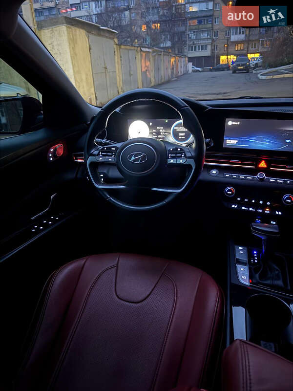 Седан Hyundai Elantra 2022 в Харькове