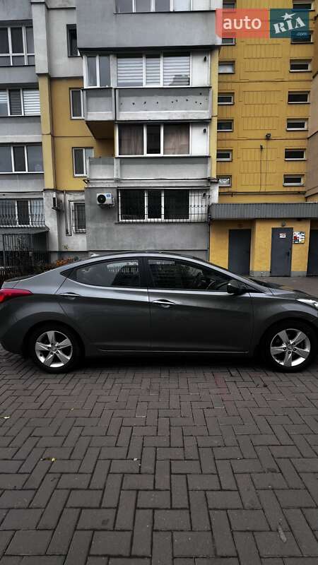 Hyundai Elantra 2013 Hyundai Elantra 2013