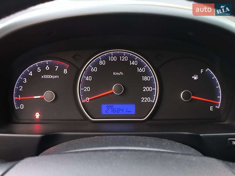 Седан Hyundai Elantra 2010 в Киеве