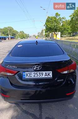Седан Hyundai Elantra 2014 в Днепре