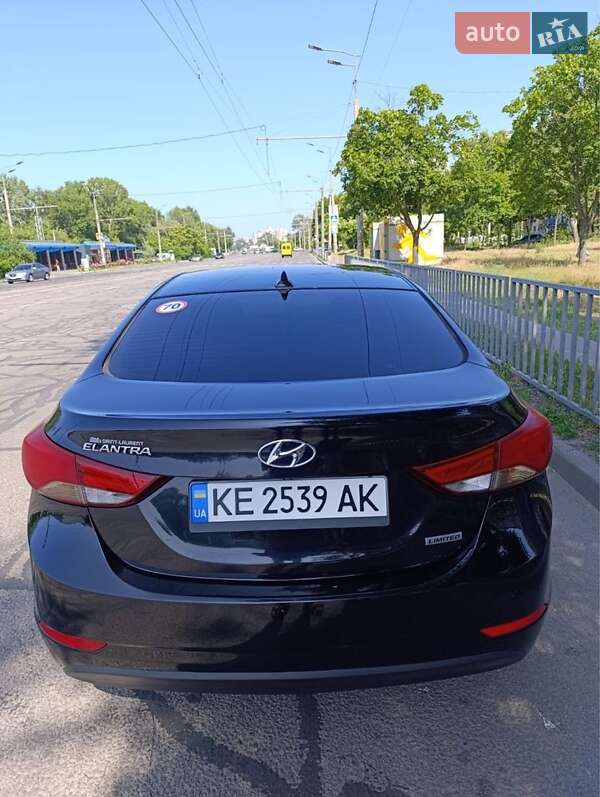 Седан Hyundai Elantra 2014 в Днепре фото Седан Hyundai Elantra 2014 в Днепре