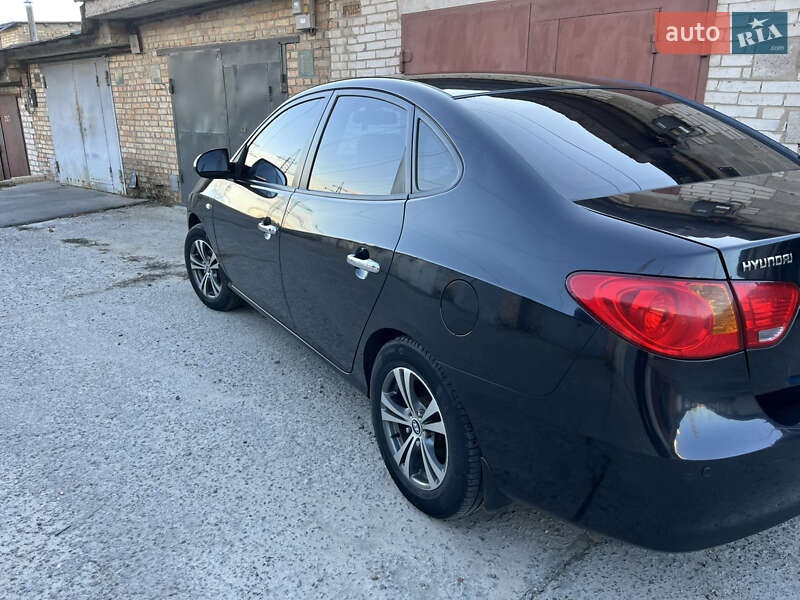 Седан Hyundai Elantra 2008 в Вышгороде