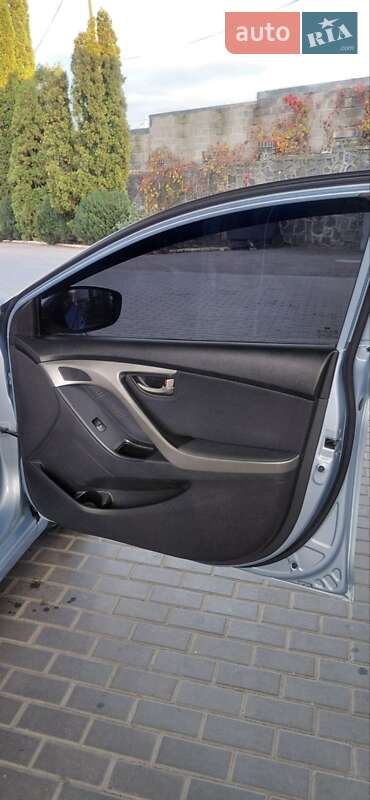 Седан Hyundai Elantra 2012 в Кропивницком