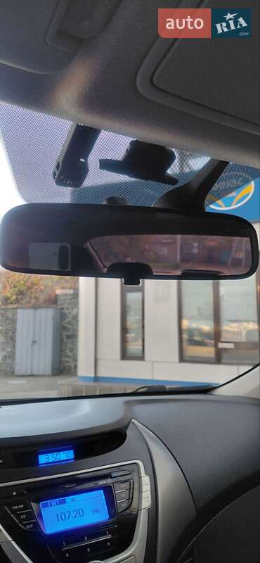 Седан Hyundai Elantra 2012 в Кропивницком