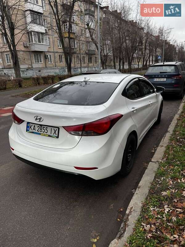 Седан Hyundai Elantra 2015 в Киеве фото 5 Седан Hyundai Elantra 2015 в Киеве