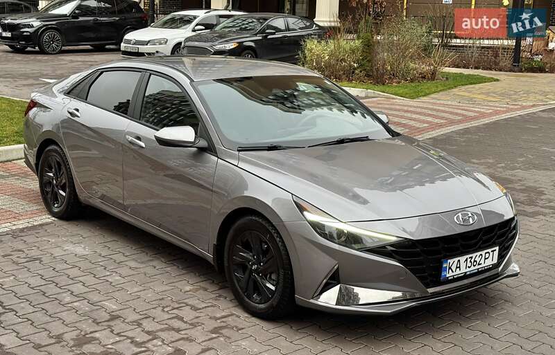 Седан Hyundai Elantra 2023 в Києві