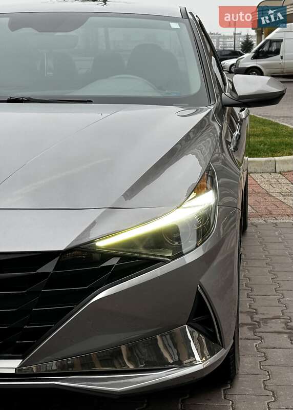 Седан Hyundai Elantra 2023 в Києві