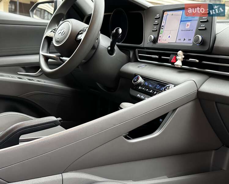 Седан Hyundai Elantra 2023 в Києві