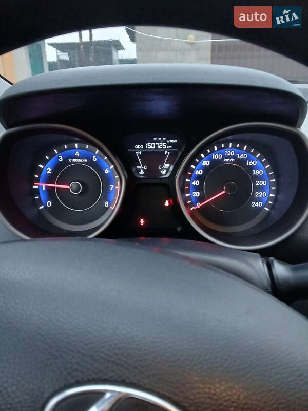 Седан Hyundai Elantra 2013 в Знаменівці