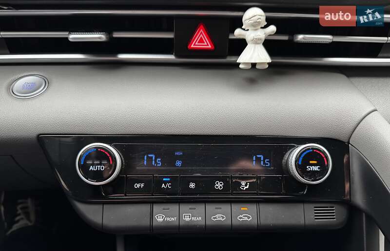 Седан Hyundai Elantra 2023 в Києві