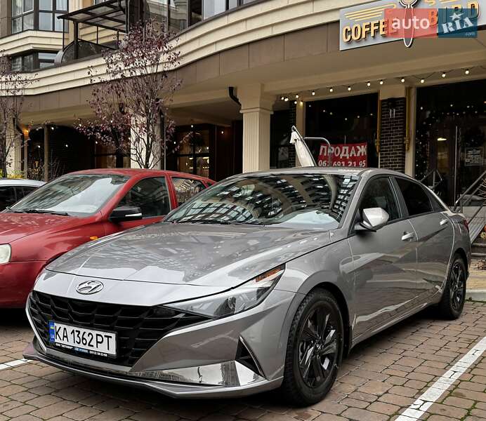 Седан Hyundai Elantra 2023 в Києві