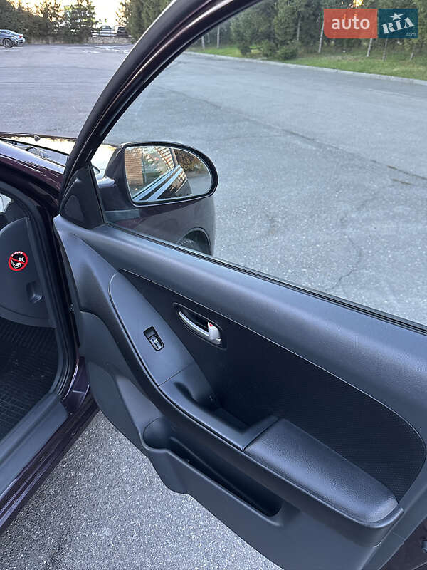 Седан Hyundai Elantra 2007 в Тернополі фото 27 Седан Hyundai Elantra 2007 в Тернополі