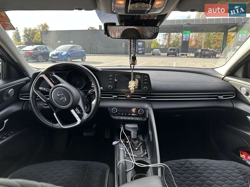 Седан Hyundai Elantra 2022 в Одессе