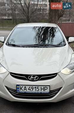 Седан Hyundai Elantra 2012 в Києві