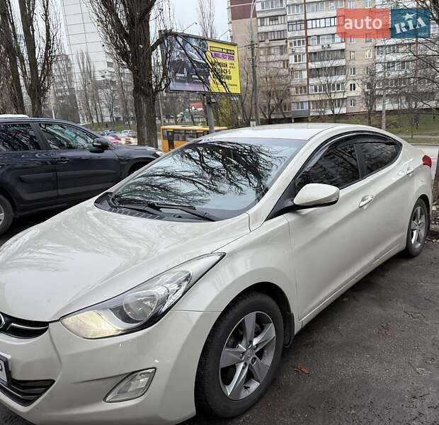 Седан Hyundai Elantra 2012 в Киеве фото 3 Седан Hyundai Elantra 2012 в Киеве