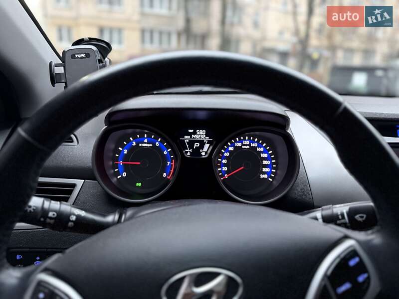 Седан Hyundai Elantra 2012 в Киеве фото 7 Седан Hyundai Elantra 2012 в Киеве