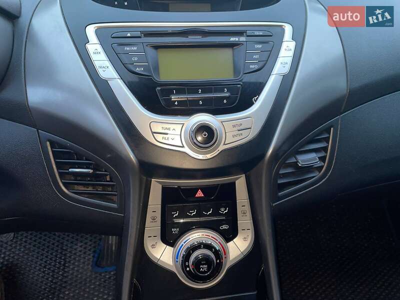Седан Hyundai Elantra 2011 в Рівному фото 13 Седан Hyundai Elantra 2011 в Рівному