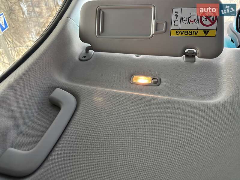 Седан Hyundai Elantra 2018 в Киеве