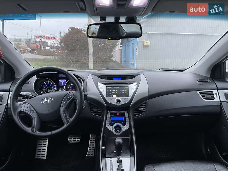 Седан Hyundai Elantra 2012 в Полтаві