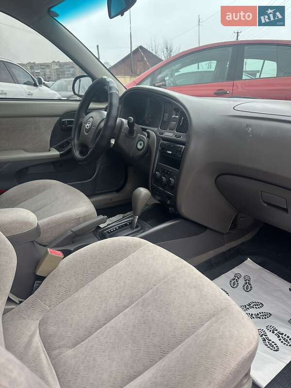 Седан Hyundai Elantra 2004 в Смеле