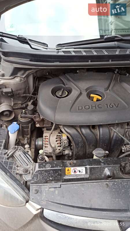 Седан Hyundai Elantra 2012 в Харкові фото 2 Седан Hyundai Elantra 2012 в Харкові