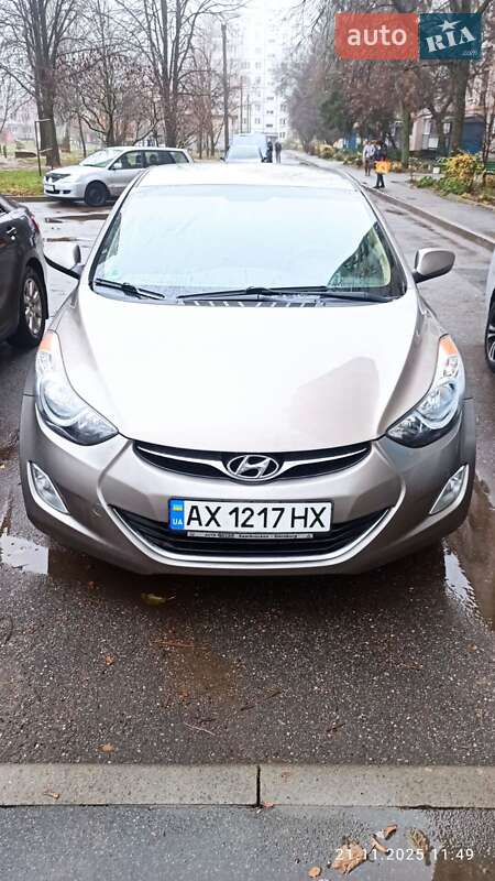 Седан Hyundai Elantra 2012 в Харкові фото 12 Седан Hyundai Elantra 2012 в Харкові