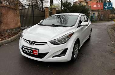 Седан Hyundai Elantra 2015 в Киеве