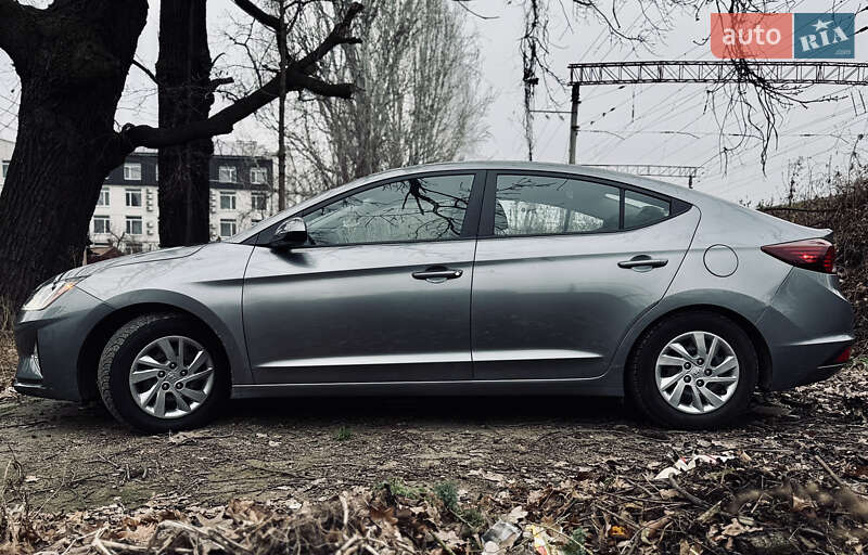 Седан Hyundai Elantra 2018 в Киеве фото 7 Седан Hyundai Elantra 2018 в Киеве