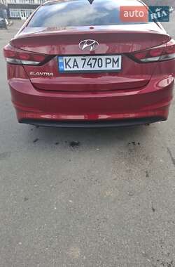 Седан Hyundai Elantra 2017 в Киеве