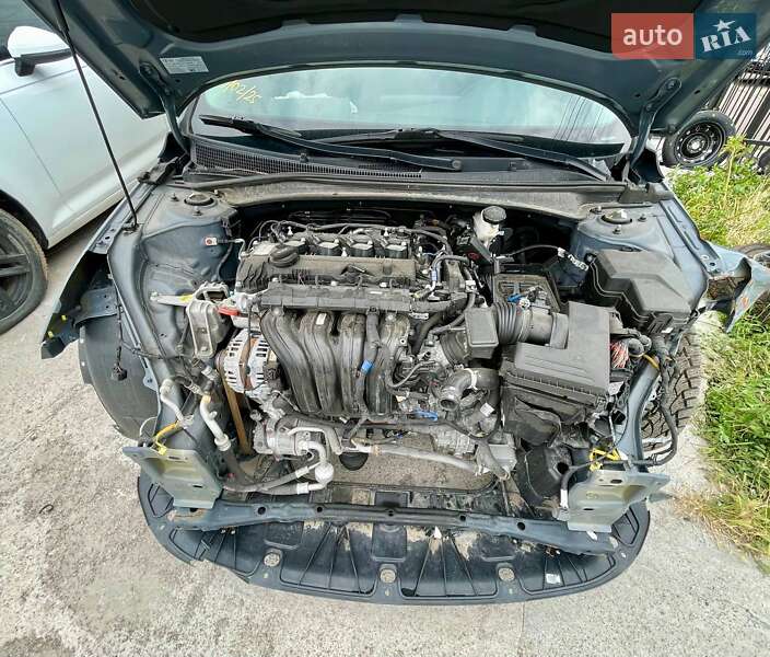 Седан Hyundai Elantra 2022 в Киеве