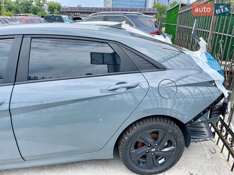 Седан Hyundai Elantra 2022 в Киеве