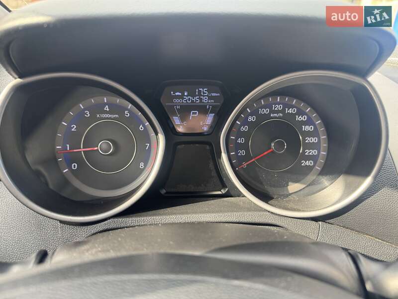 Седан Hyundai Elantra 2011 в Кривом Роге фото 2 Седан Hyundai Elantra 2011 в Кривом Роге