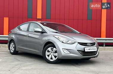 Седан Hyundai Elantra 2011 в Киеве