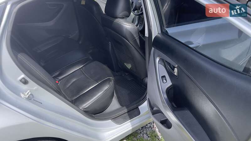 Седан Hyundai Elantra 2012 в Харькове
