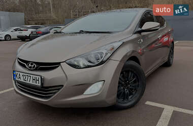Седан Hyundai Elantra 2012 в Киеве