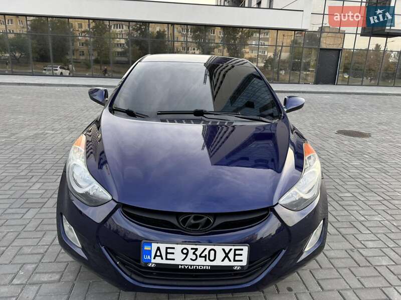 Hyundai Elantra 2013