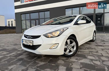 Седан Hyundai Elantra 2012 в Киеве