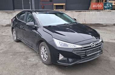 Седан Hyundai Elantra 2019 в Днепре