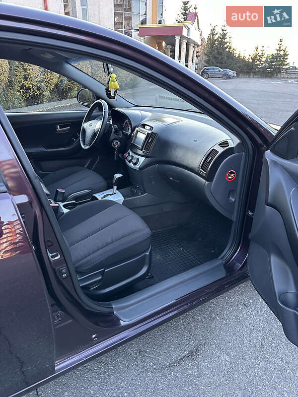 Седан Hyundai Elantra 2007 в Тернополе