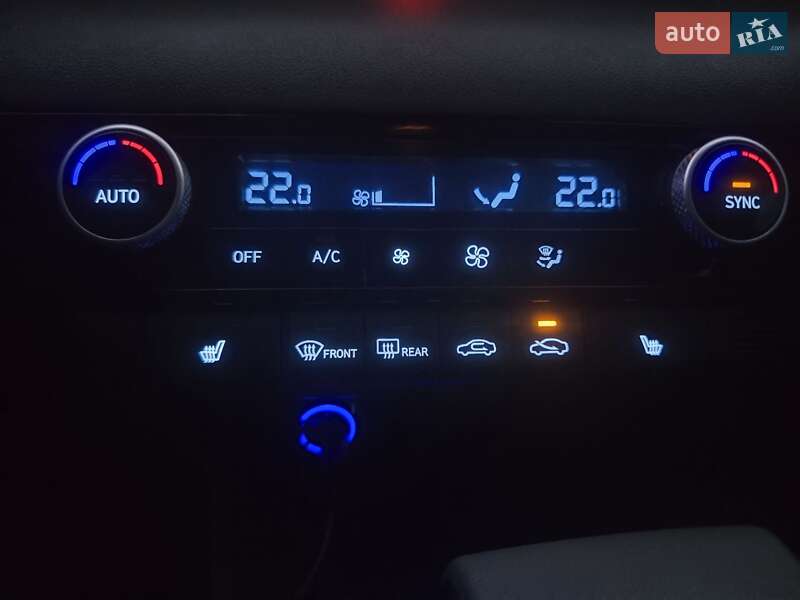 Седан Hyundai Elantra 2023 в Киеве